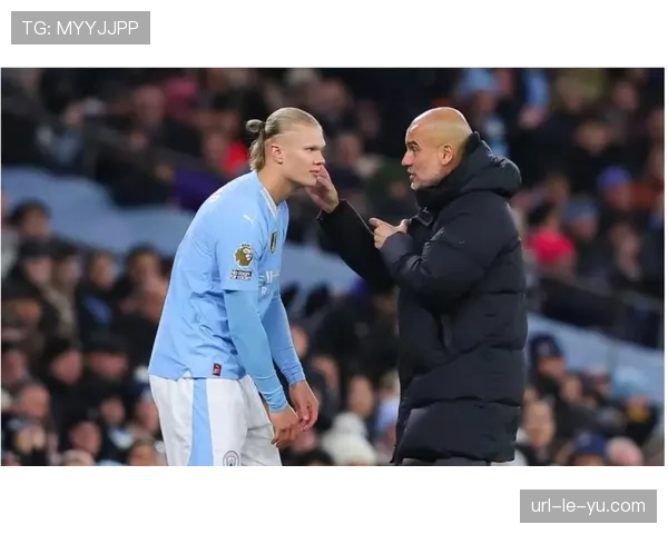 瓜迪奥拉与哈兰德拥抱庆祝，曼城更衣室重现争冠希望